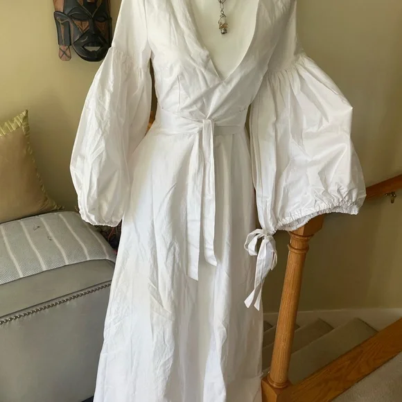 Andrea Iyamah White Long Sleeve Dress -NWT - Picture 11 of 16